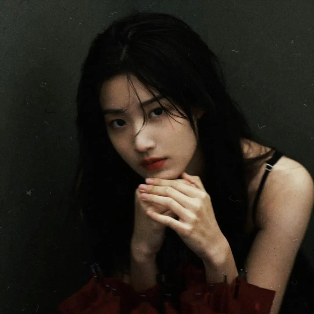 美女与纯情男 在线观看封面